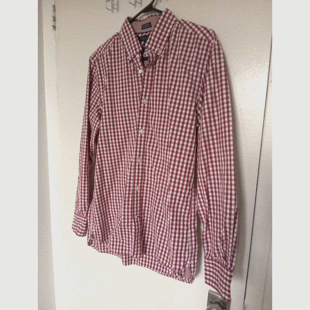 5/$25✨Tommy Hilfiger Plaid Long Sleeve Shirt